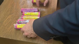 При обыске в квартирах руководителей и участников преступной группы было обнаружено большое количество предметов и вещей, предназначенных для совершения преступления